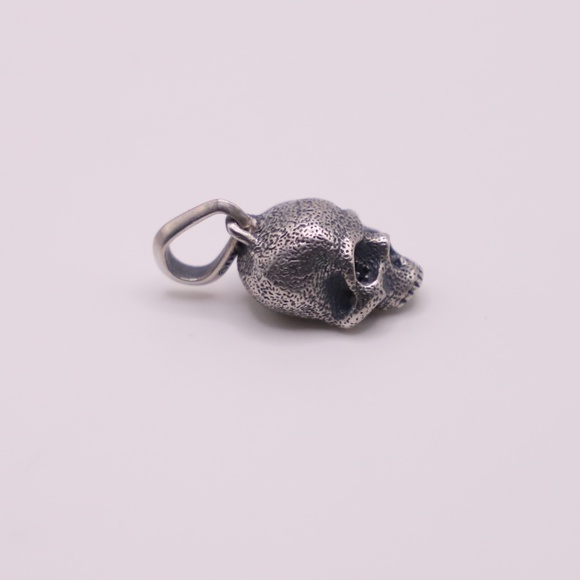 David Yurman Silver Skull Pendant - Picture 4 of 6